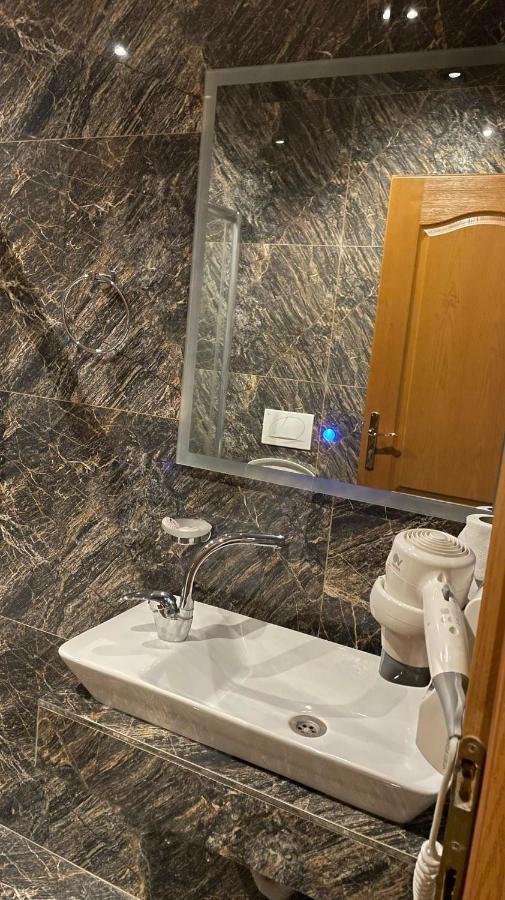 Hotel Emka Tetovo Exteriör bild