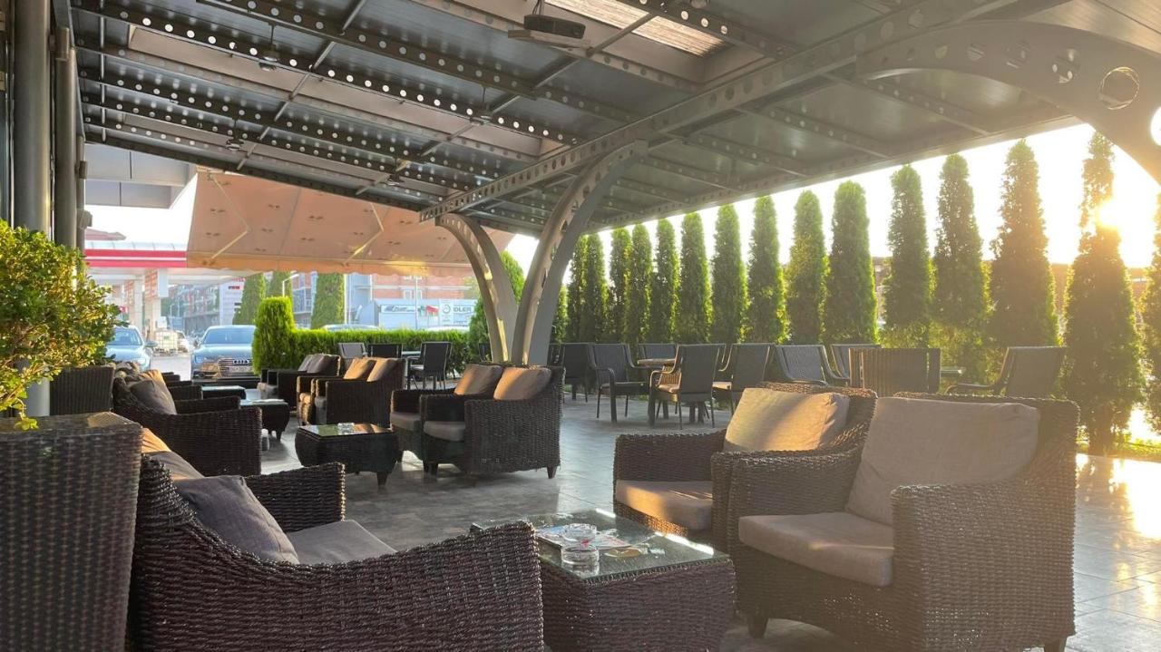 Hotel Emka Tetovo Exteriör bild