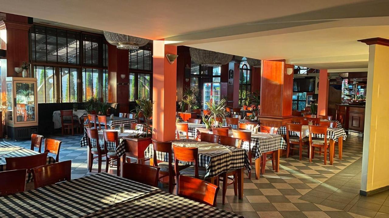 Hotel Emka Tetovo Exteriör bild
